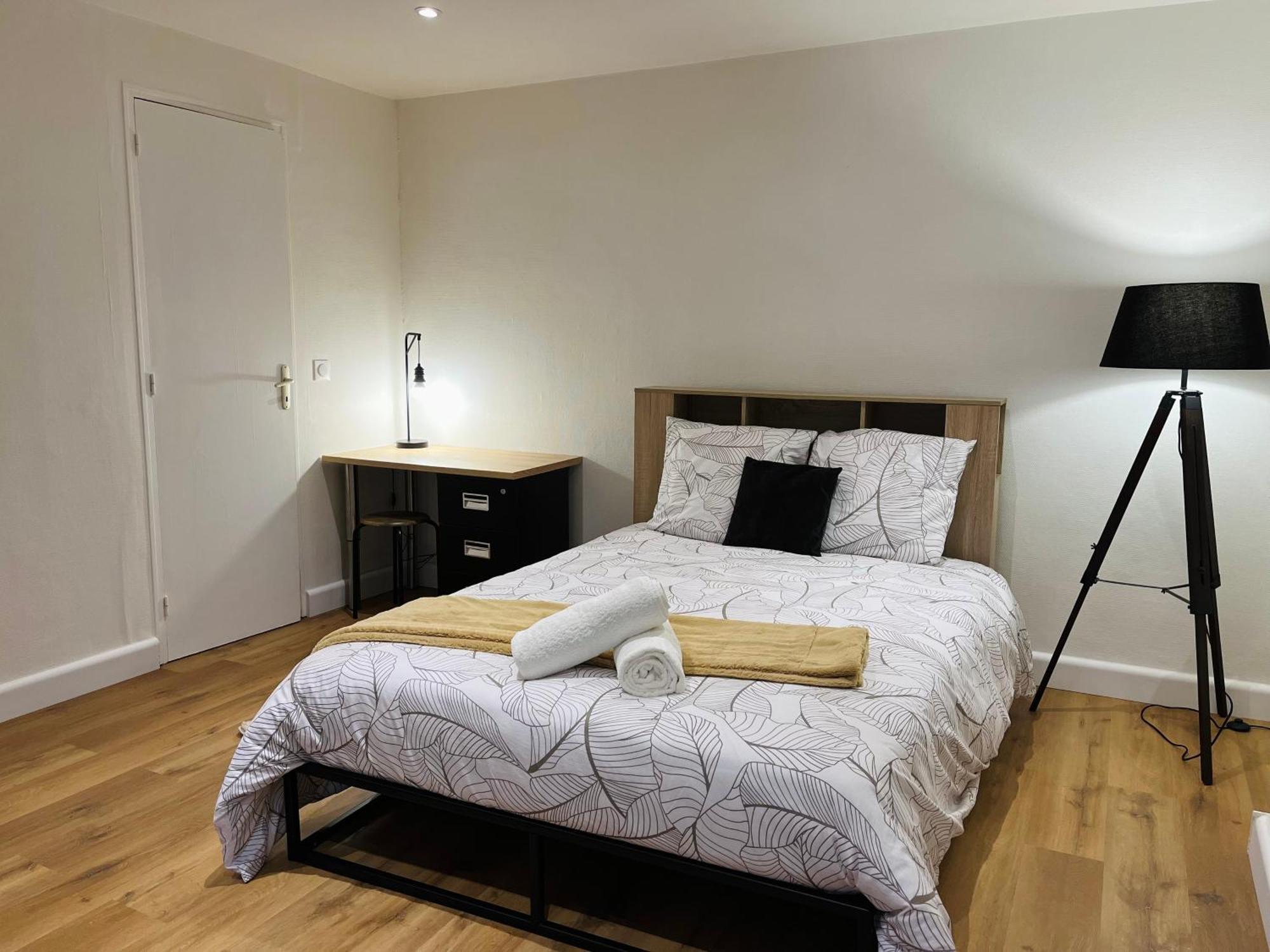 La Ruche Arrageoise - Parking Gratuit - Cozy - Grand Lit - Long Sejour Arras Exterior foto